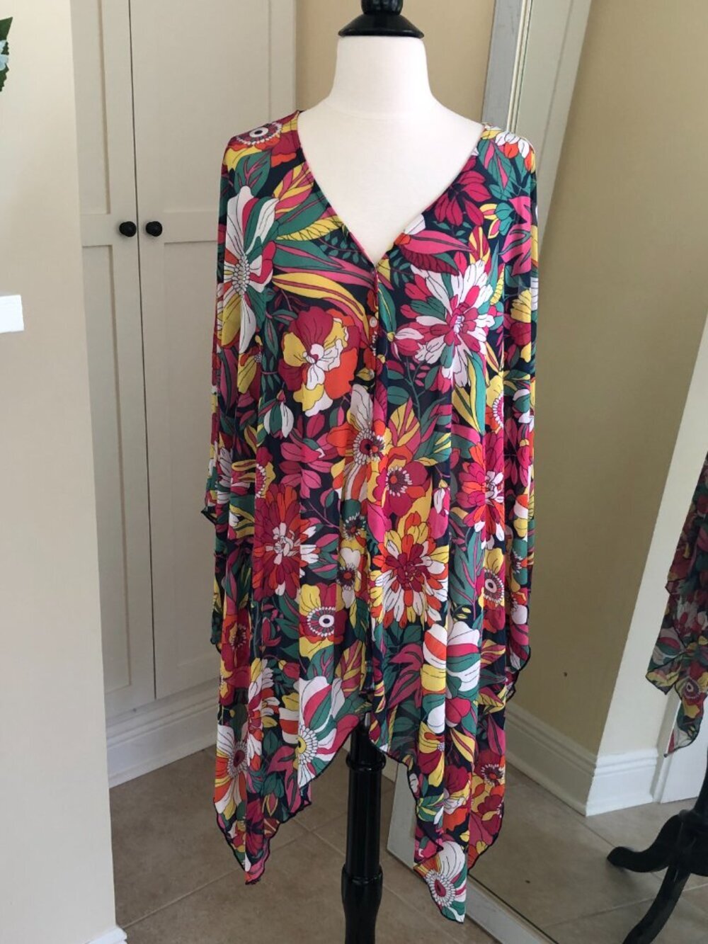 Cha Cha Vente 2X Poncho Boxy Top Boho Pink Floral